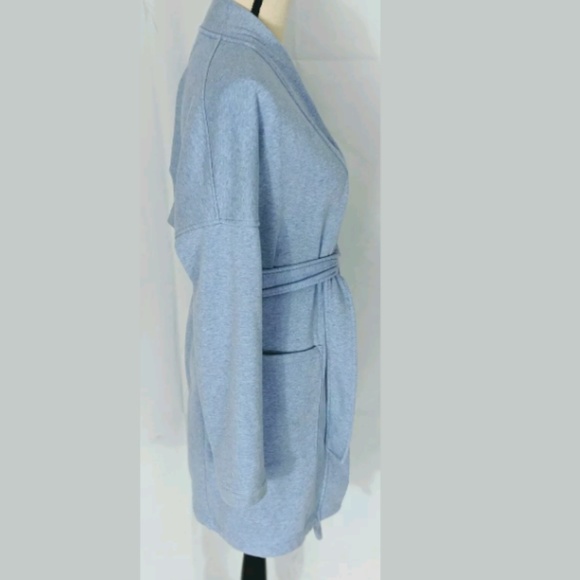 Ugg Woman's Robe, Lt Blue, Small Super Plush. - Picture 2 of 7
